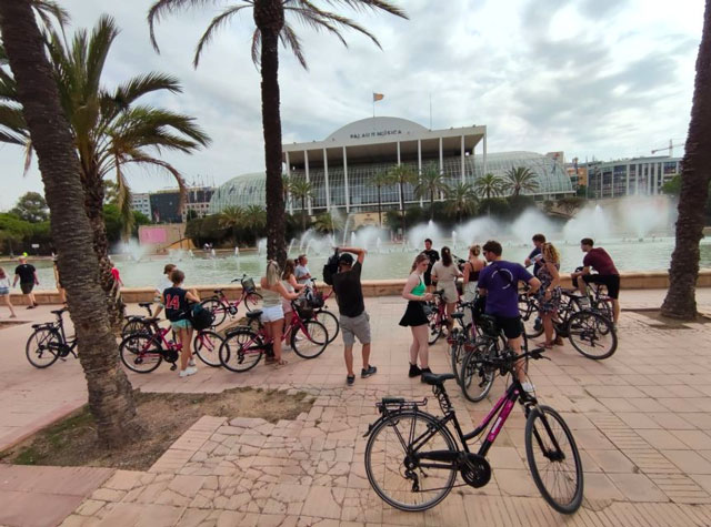 Ontdek Valencia op de fiets tijdens je stedentrip