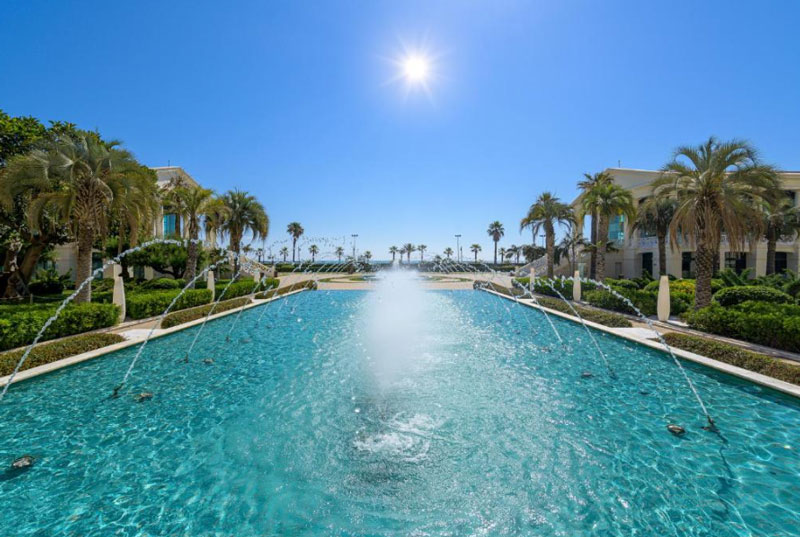 Las Arenas Resort luxe strandhotel met groot zwembad